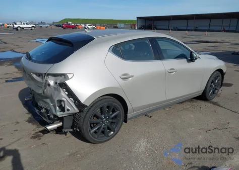 2022 Mazda Mazda3 Premium z USA, uszkodzony, nr VIN JM1BPAML8N1511908